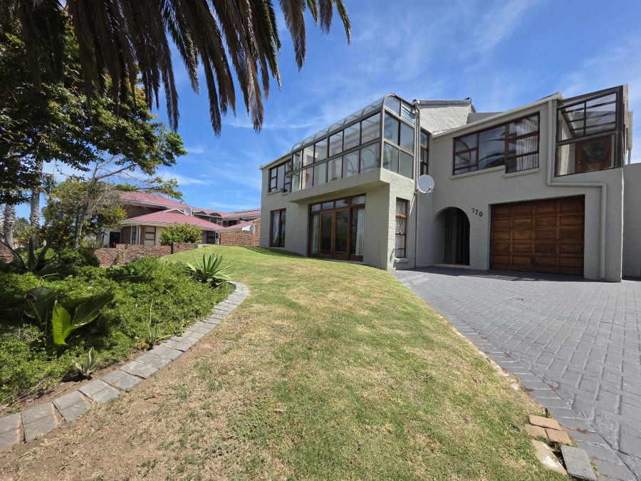 5 Bedroom Property for Sale in Bayview Western Cape
